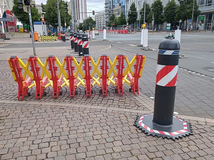 Türen und Zargen erneuern: Typen, Preise und Einbau